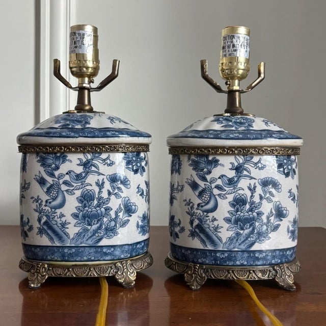 Chinoiserie Vintage Blue White Chinoiserie Ginger Jar Porcelain Brass Table Lamps - a Pair For Sale - Image 3 of 7