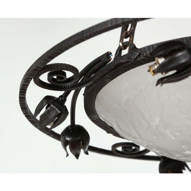 French 1930s French Fixture With Muller Freres Signed Shade For Sale - Image 3 of 7