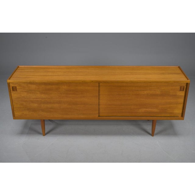Vintage Model No. 20 Sideboard by Niels O. Møller for J.L. Møllers, 1960s For Sale - Image 15 of 18
