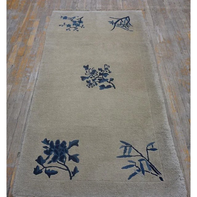 Early 20th Century Chinese Peking Rug ( 3'2" x 6' - 97 x 183 ) Small Scatter Size Knotted Wool 1920s Rectangle Ivory...