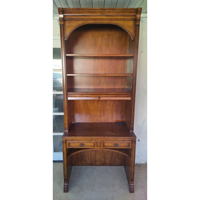 Great looking birch veneer secretary desk. In excellent condition. Sligh is know for quality furniture. Casual traditional...