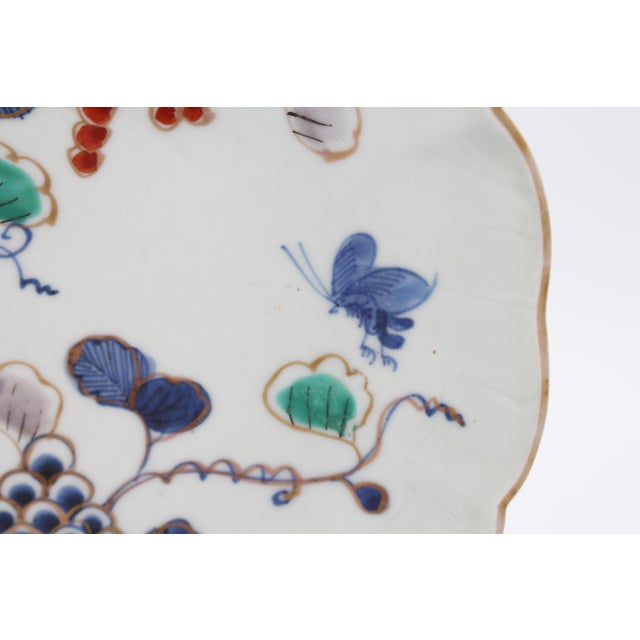 Late 18th-Early 19th Century Japanese Lobed Arita Plate For Sale - Image 4 of 7