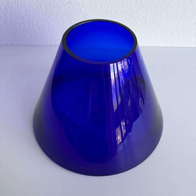 Mid-Century Modern Vintage Hand Blown Conical Cobalt Blue Glass Vase For Sale - Image 3 of 10