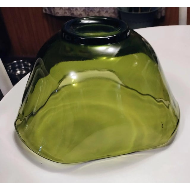 1970s Anchor Hocking Advoco Green Glass Ruffled Edge Bowl For Sale In Columbus, GA - Image 6 of 9