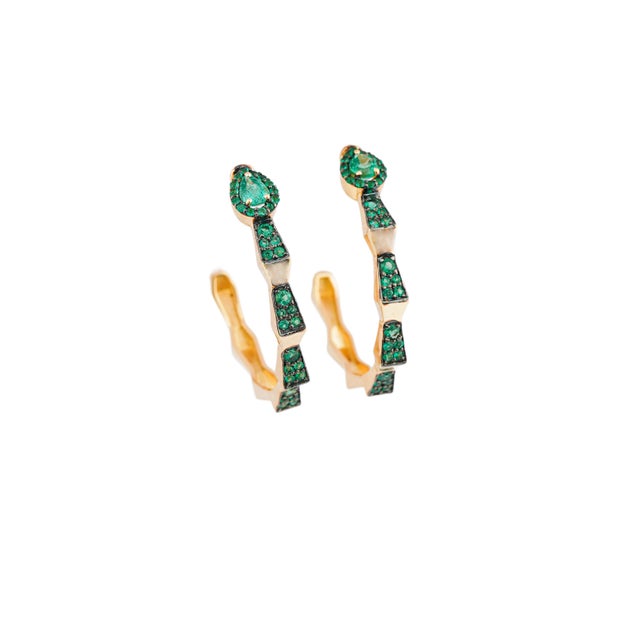 Natural emerald 0.81cts earring in 18k gold For Sale - Image 17 of 18