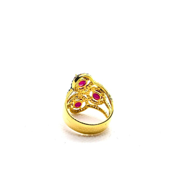 Bochic “Orient” Vintage Ruby & Diamond Cluster Ring 18K Gold & Silver For Sale - Image 4 of 9