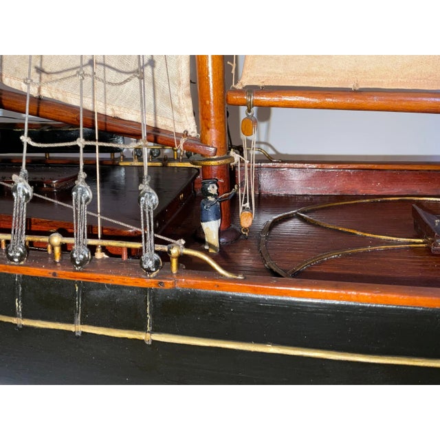 Exceptional Model of Schooner Wanderer For Sale - Image 11 of 12