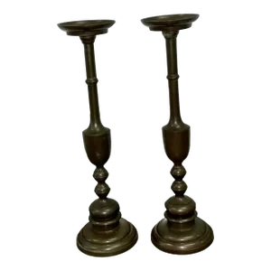 1990s Arteriors Home Sculptural Bronze Metal Eiffel Pillar Candle Holders Candlesticks Set