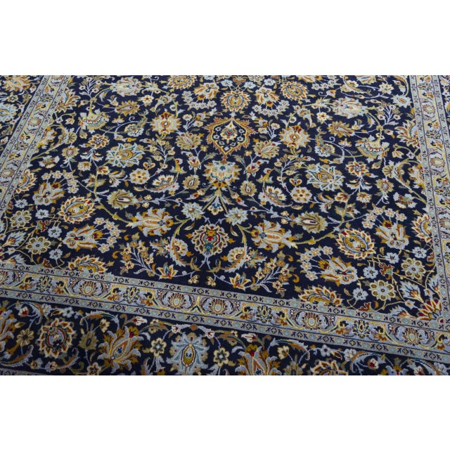 Textile Handknotted Oriental Rug in Wool For Sale - Image 7 of 13