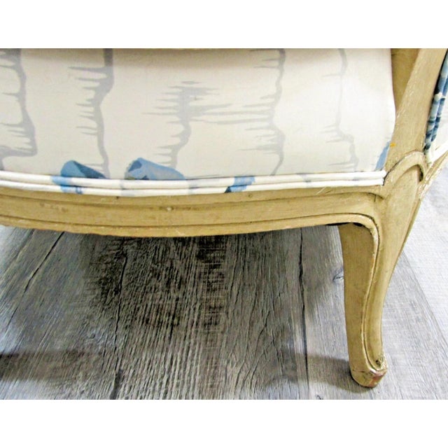 Antique Framed French Louis XV Style Bergère Chair Scalamandre Fabric For Sale - Image 14 of 15