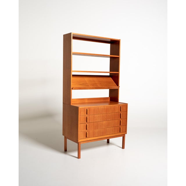 Brown Teak Bookcase by Bertil Fridhagen for Bodafors, 1950s For Sale - Image 8 of 8