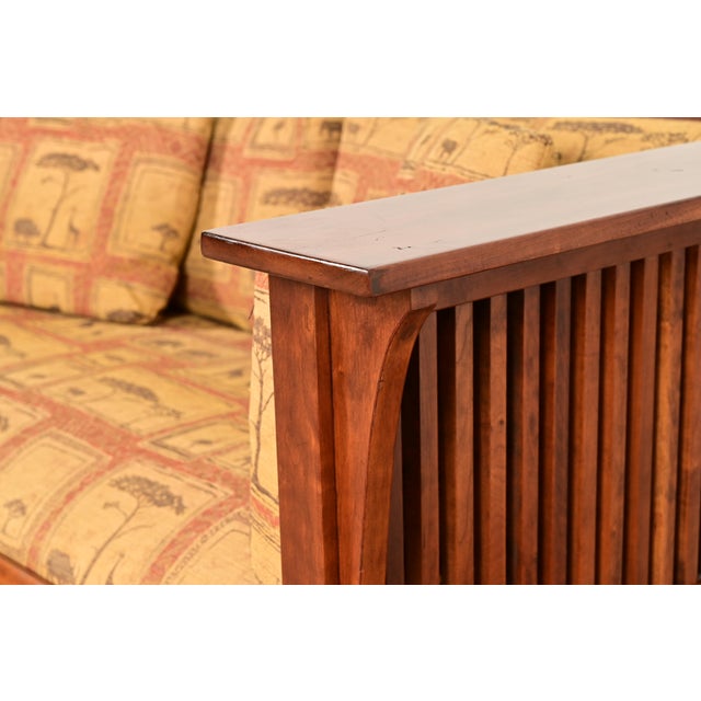 Stickley Mission Arts and Crafts Cherry Wood Prairie Spindle Settle Sofa For Sale - Image 9 of 15