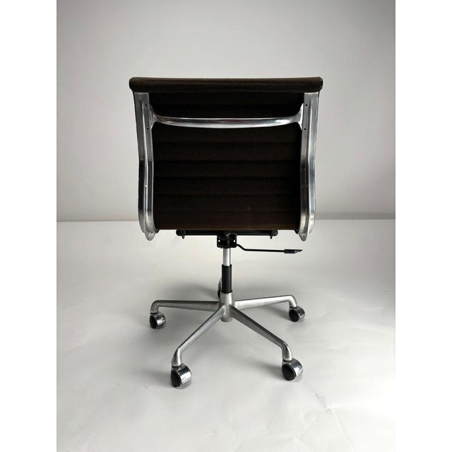 Model EA107 Swivel Chair by Charles and Ray Eames for ICF De Padova, 1970s For Sale - Image 6 of 10