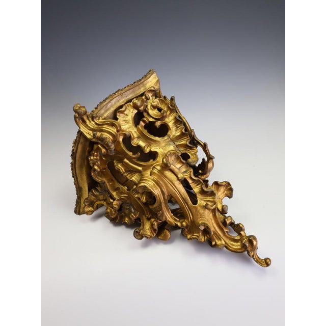 18th Century Italian Rococo Giltwood Corner Wall Bracket, 1870 For Sale - Image 14 of 18