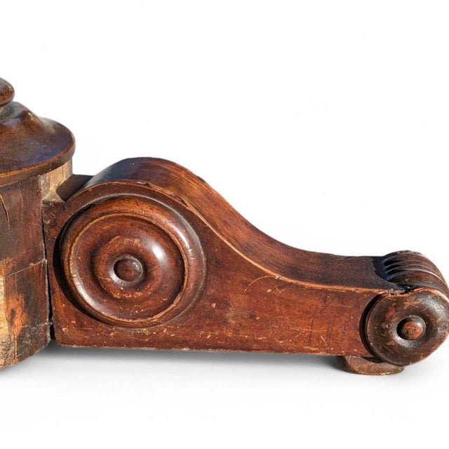 Early 19th Century Charles X Mahogany and Walnut Round Coffee Table For Sale - Image 13 of 18