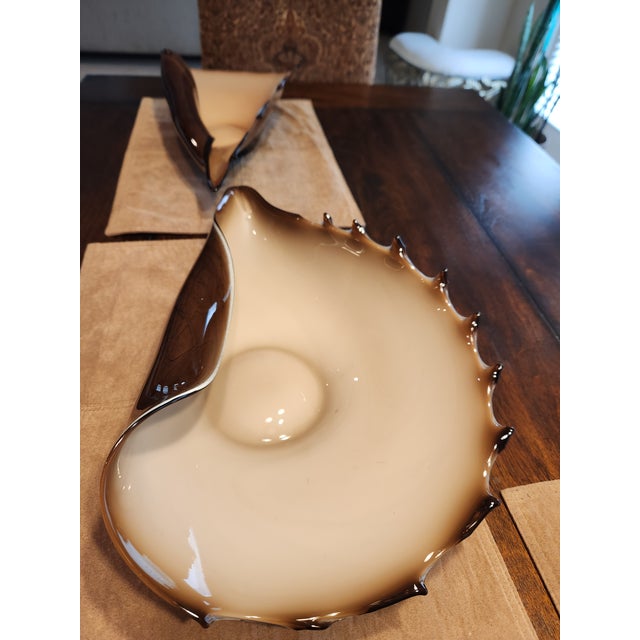 Pair of Mid 20th Century Alfredo Barbini 17" Lattino Contribute (Cased) Shell Brown & Cream Bowls For Sale In Dallas - Image 6 of 9