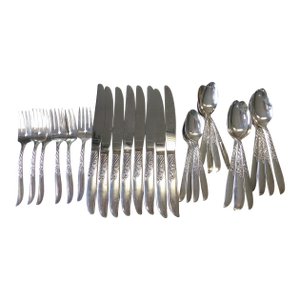 30 Piece Wm a Rogers Oneida Always / Wildwood Silverplate Flatware Set Dessert Set