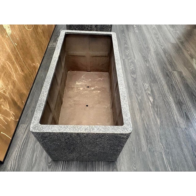 Rh Paxos Square Planter – Size F 39½"w × 19½"d × 19½"h | Carbon | Set of 2 | Upscale Staging For Sale - Image 11 of 18