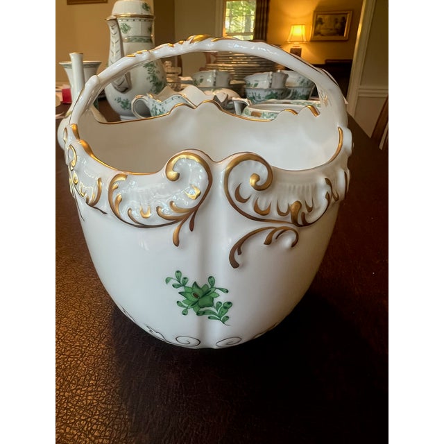 Herend Handled Oval Basket in Chinese Bouquet 5.5” x 5.5” x 5”h Smoke free household