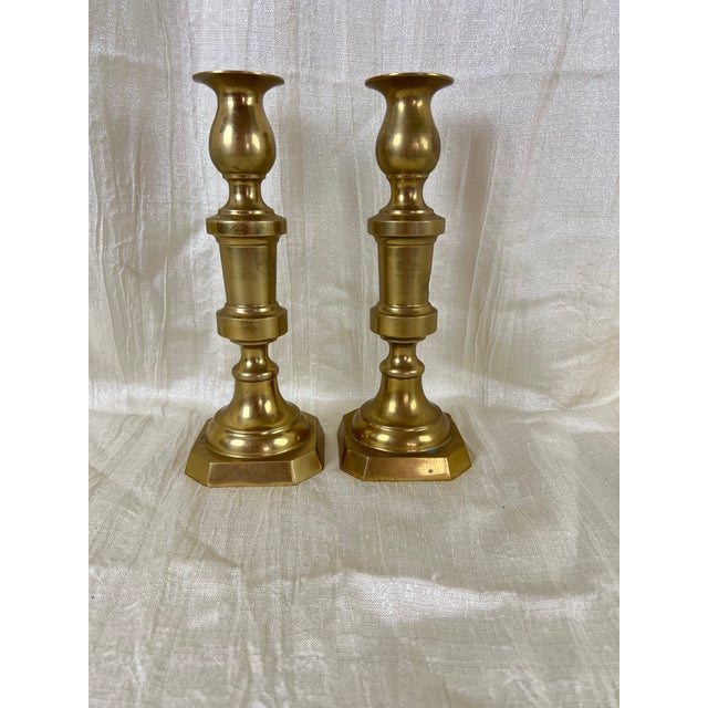 Mid 20th Century Pair of Vintage Solid Brass Candlesticks – Georgian Colonial Style With Octagonal Bases For Sale - Image 5 of 10