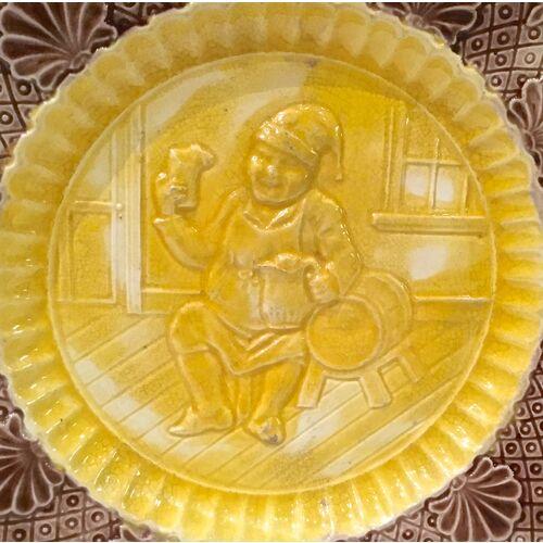 Antique Majolica Jolly Pub Drinker Plate For Sale - Image 4 of 5
