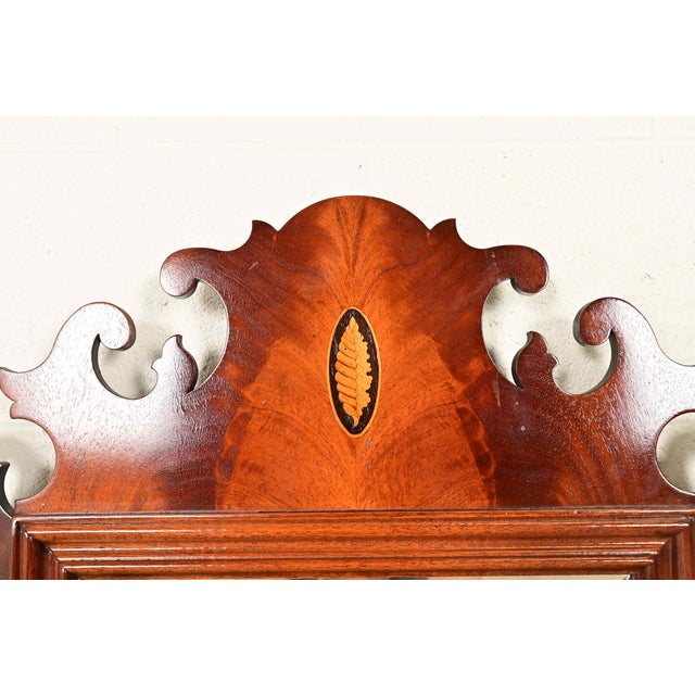 1980s Baker Furniture Style Chippendale Carved Flame Mahogany Wall Mirror For Sale - Image 5 of 10