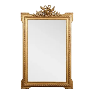 1870s French Napoléon III Carved Giltwood Mirror with Hunting Trophy Crest