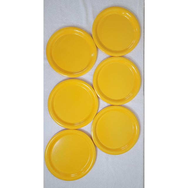 1970's Ingrid Ltd. Chicago Primary Yellow Melamine Dinner Ware - Set of 15 For Sale - Image 12 of 18