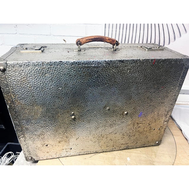 German Hammered Metal Photographers Camera Suit Case 1950 For Sale - Image 12 of 13
