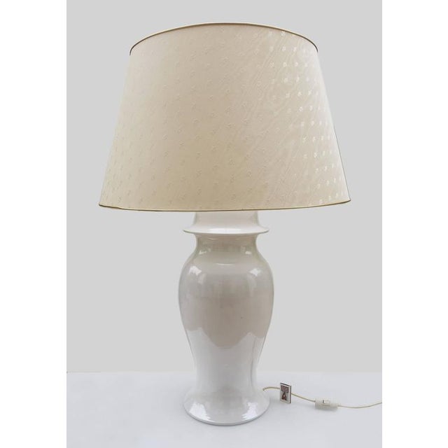 Cream Large Ceramic Table Lamp by Tommaso Barbi, Italy, 1960s For Sale - Image 8 of 10