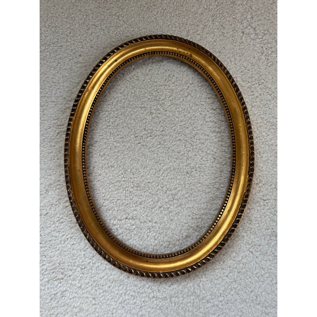 Vintage Giltwood Style Oval Picture Frame With Beaded and Rope Trim - 8.5" X 11.25" For Sale - Image 4 of 11