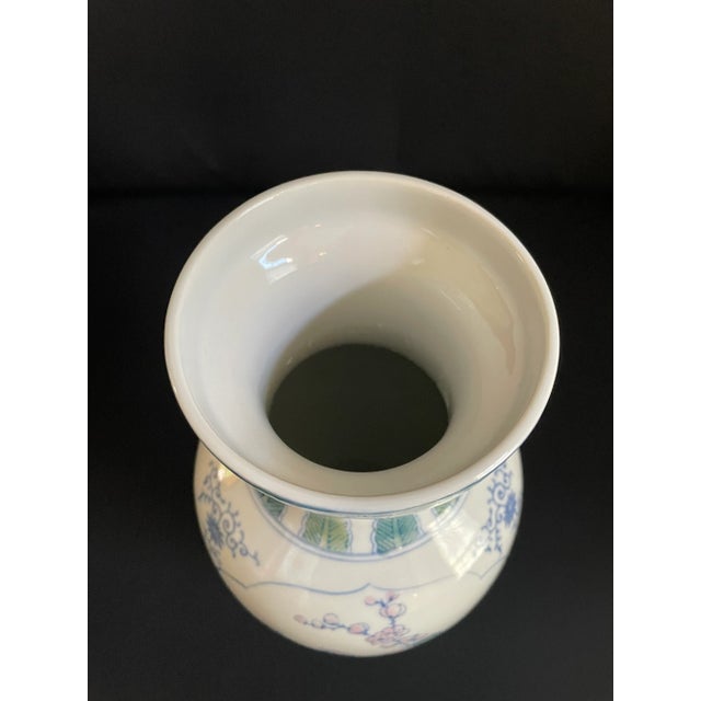 Late 20th Century Vintage Porcelain Chinoiserie Vase With Parakeets and Cherry Blossoms For Sale In Atlanta - Image 6 of 6
