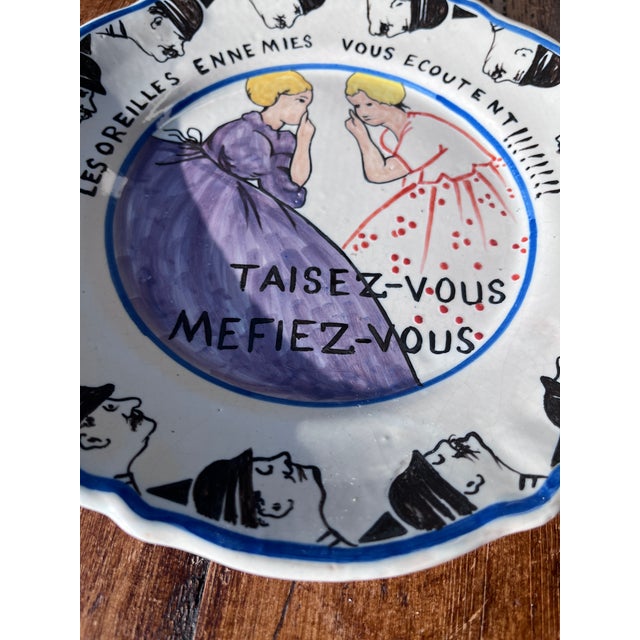 White Antique 1917 Hr Quimper Assiettes Du Cercle Du Soldat/Circle of the Soldier of the 6th Arrt Faience Plate, Taisez-Vous, Mefiez-Vous/Be Quiet, Beware For Sale - Image 8 of 8