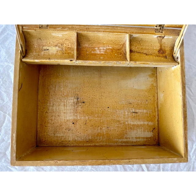 Vintage Mid 20th Century Floral Hand Painted Wooden Jewelry Box For Sale - Image 4 of 11