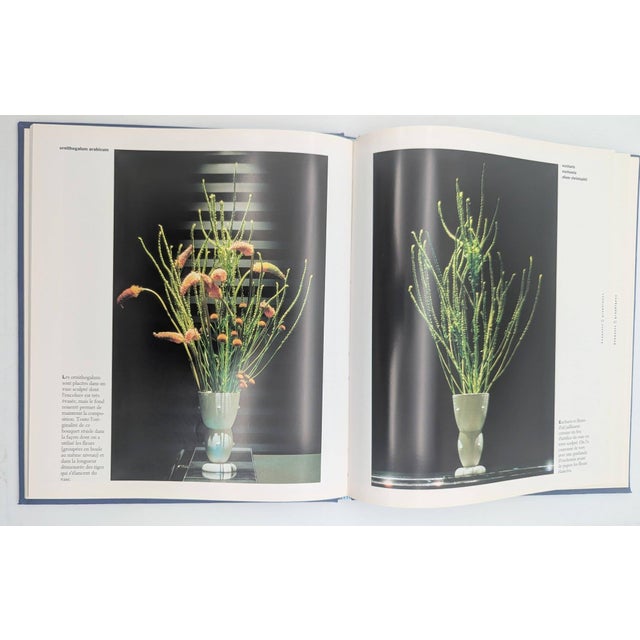 Navy Blue 1990s First Edition French-Language Bouquets Insolites, Floral Design Inspiration For Sale - Image 8 of 13
