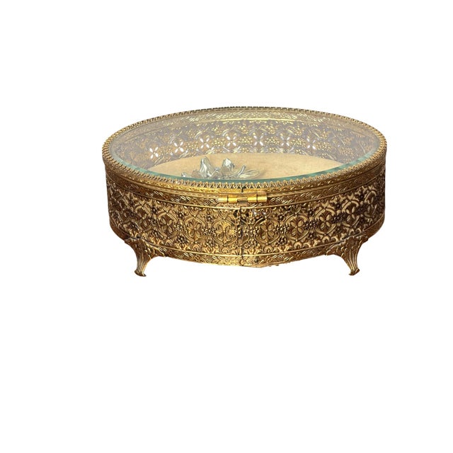 1960s Vintage Hollywood Regency Style Brass Filigree Jewelry Box With Beveled Glass Top For Sale - Image 5 of 9