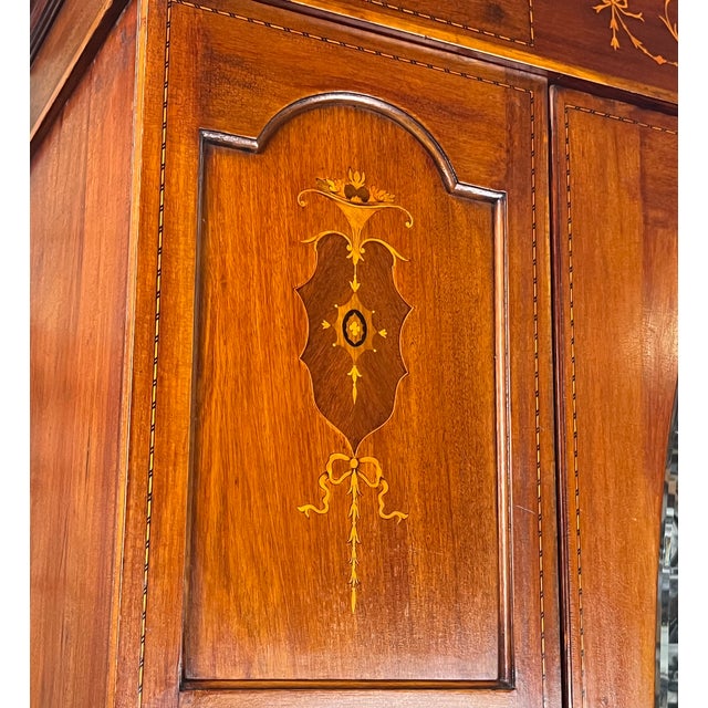 Early 20th Century English Edwardian Style Inlaid Mahogany Wardrobe With Beveled Oval Mirror For Sale - Image 9 of 16