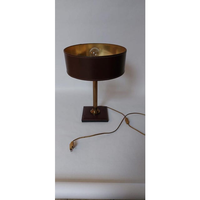 Brown Square Base Table Lamp in Brown Leather attributed to Jacques Adnet for ILG For Sale - Image 8 of 18
