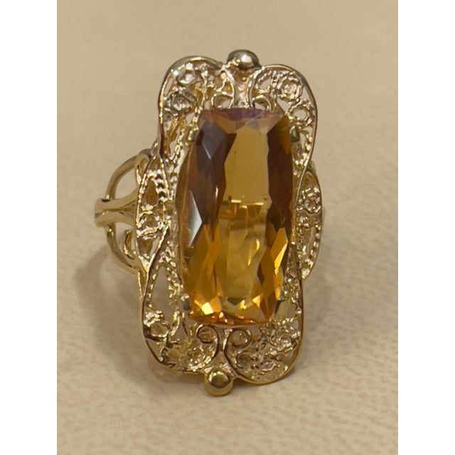 6 Carat Natural Long Cushion Shape Citrine Cocktail Ring in 14 Karat Yellow Gold For Sale In New York - Image 6 of 18