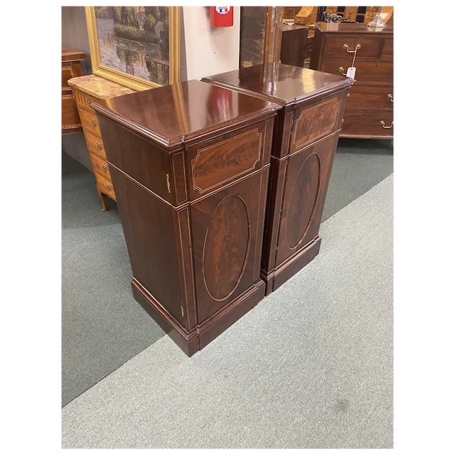 Century 1800 English George III Period Cabinets - a Pair For Sale - Image 4 of 6