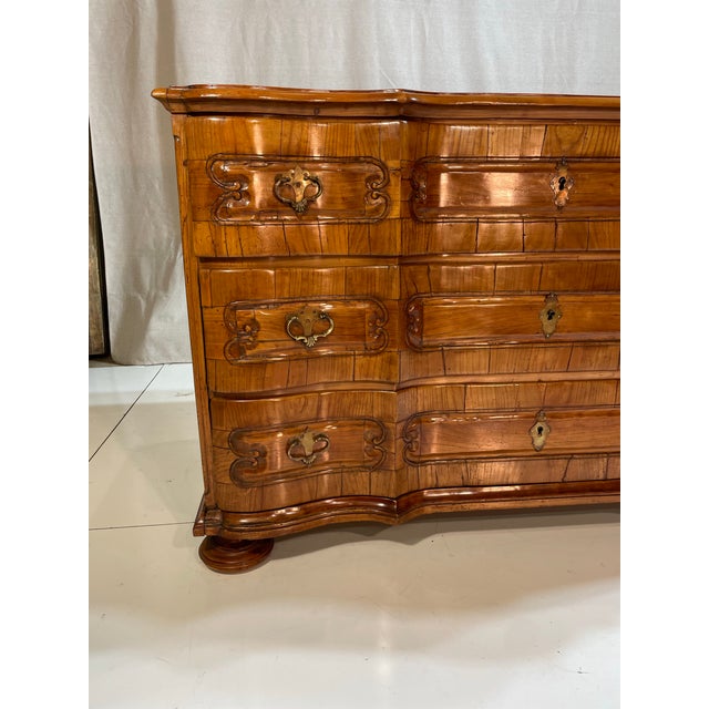 Early Italian commode Made in the 18th century Beautiful craftsmanship and details Key to drawers included
