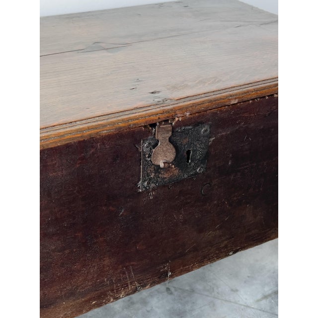 Wood Antique 17th Century English Oak Plank Coffer For Sale - Image 7 of 13