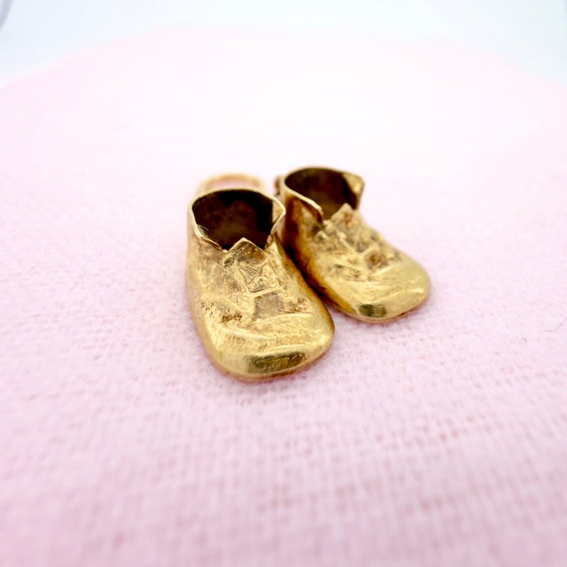 Vintage 14k Baby Shoes Charm For Sale In Los Angeles - Image 6 of 14