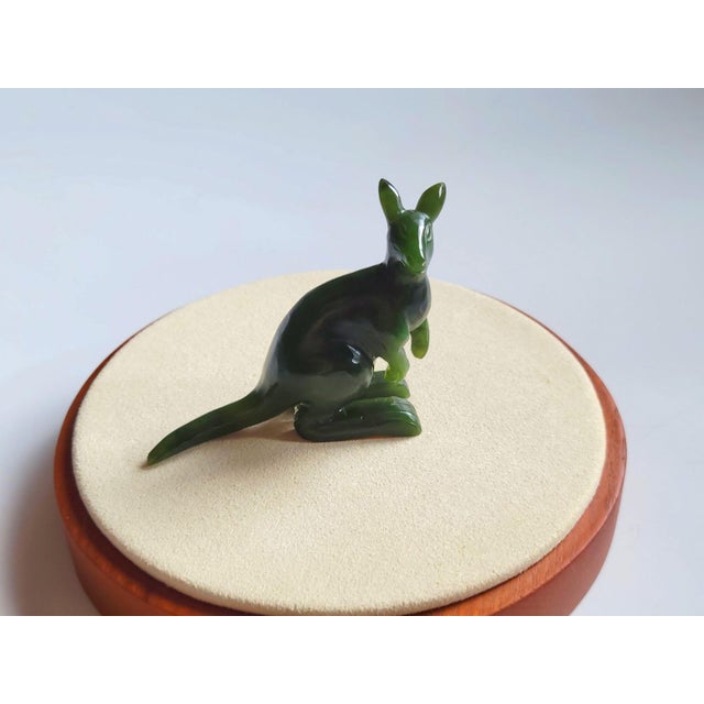 Vintage Canadian Nephrite Kangaroo Figurine, Hand-Carved Green Stone Sculpture, 1980s For Sale In Cleveland - Image 6 of 9