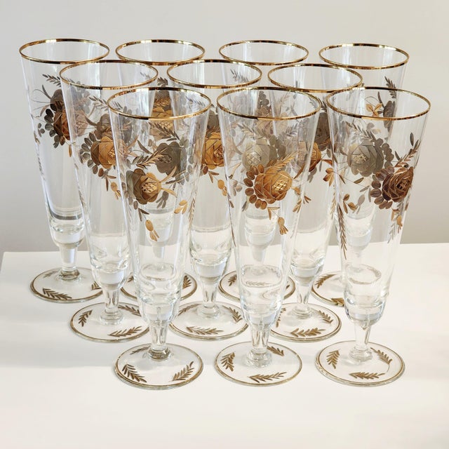 1960s Set of 10 24k Gold Encrusted Crystal Champagne Flute Pilsner Barware Set For Sale In New York - Image 6 of 14