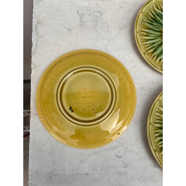 De Sarreguemines Set of 6 French Majolica Palm Plate Sarreguemines, Circa 1870 For Sale - Image 4 of 4