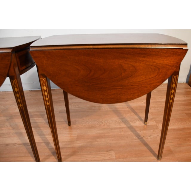 1970 Hickory Furniture English Sheraton Mahogany Inlaid Pembroke Side End Tables For Sale - Image 13 of 16