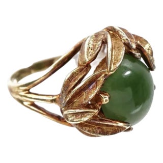 14k Gold and Jade Cabochon Floriform Ring For Sale