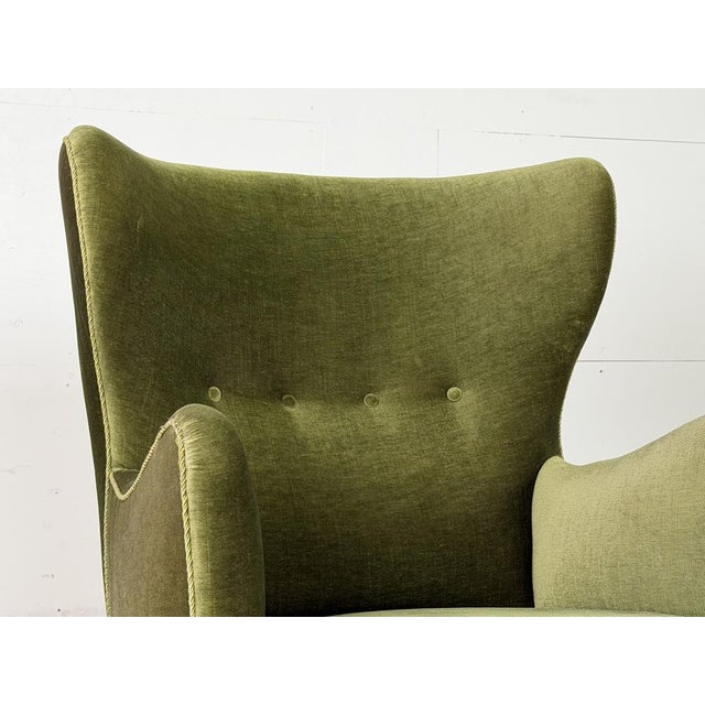 Green Mid-Century Modern Scandinavian Wingback Lounge Chair in Green Velvet, 1950s For Sale - Image 8 of 13