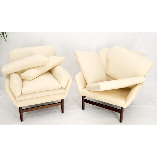 Finn Juhl Solid Rosewood Dowel Shape Legs New Soft Wool Upholstery Danish Lounge Chairs For Sale - Image 4 of 17